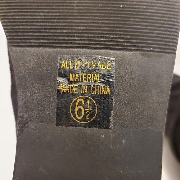 Soda Women's Brinley Braided Buckle Slouchy Peep Toe Bootie - Picture 8 of 8